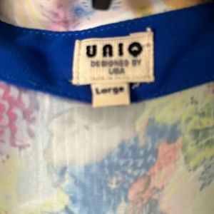 Sweet blouse to wear over a nice bra or T-shirt over jeans or dress it up… 💕